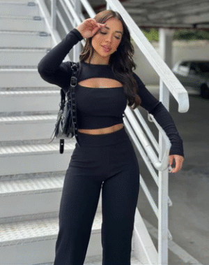 Conjunto manga longa com abertura no busto modinha blogueira anarruga cropped e calça